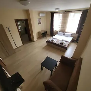 Twain Apart&rooms Aparthotel